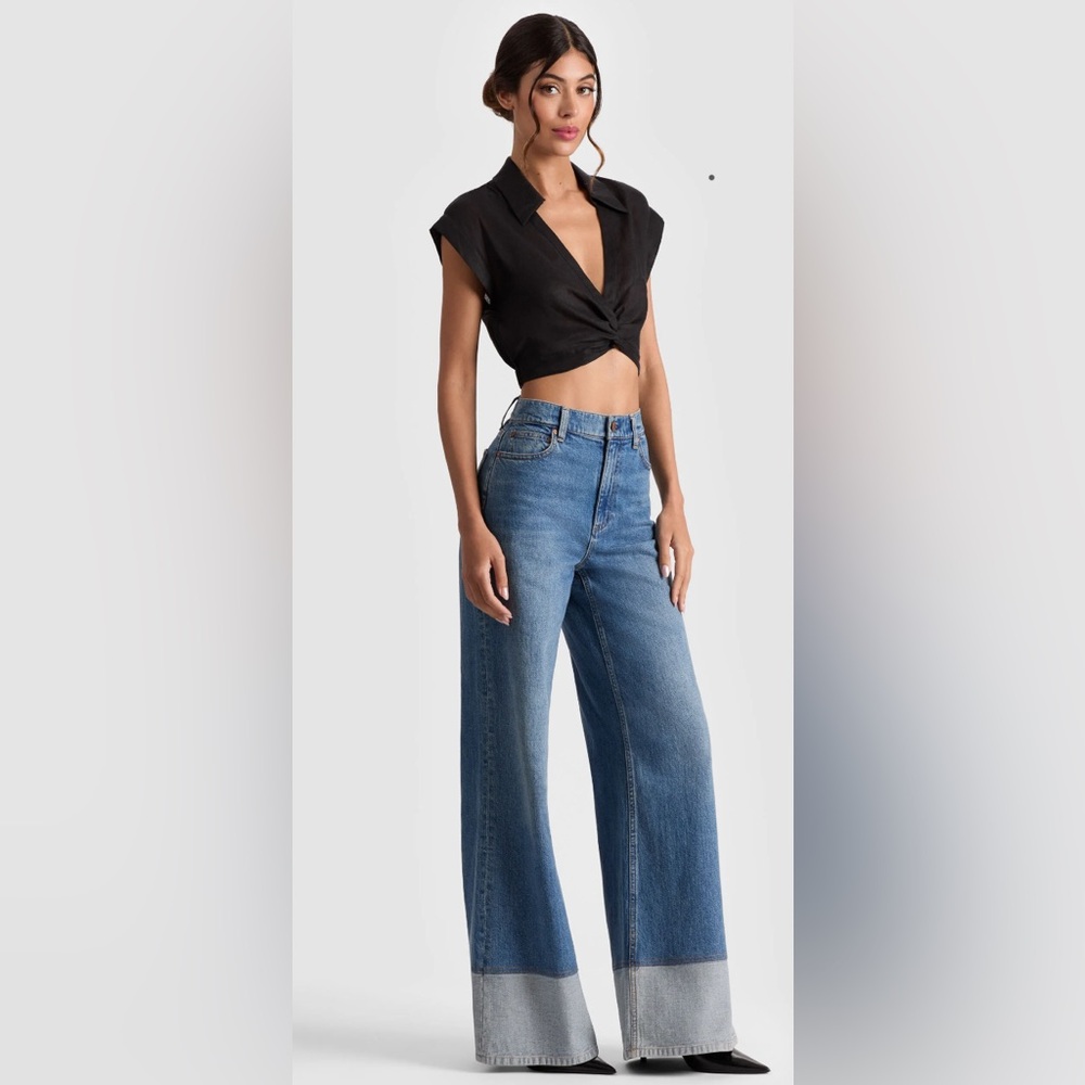 Alice + Olivia Mila Twisted Crop Top - Picture 5 of 7